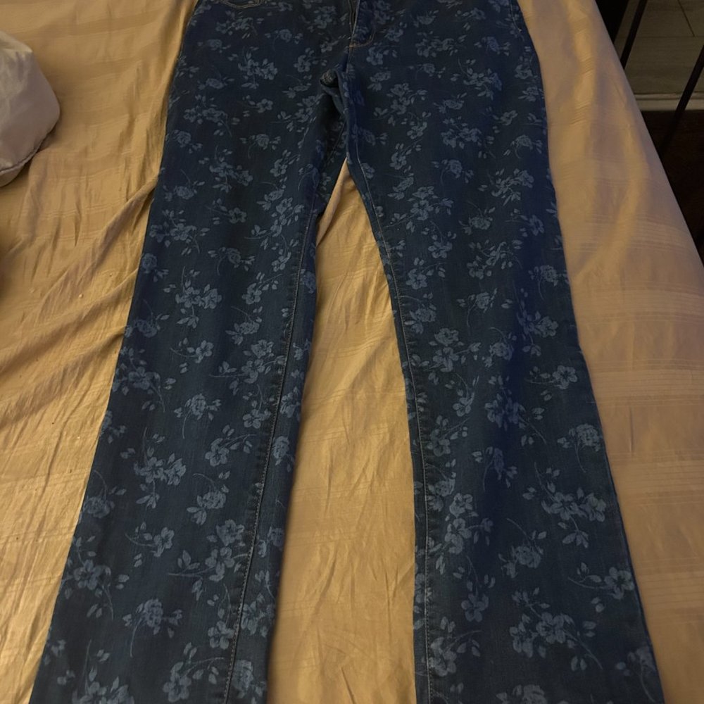 Charter Club Blue Jeans, Slim Fit, Straight Leg, w/Floral Pattern, Size 12